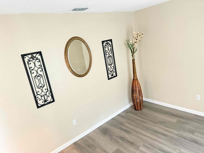 Photo - 3968-3105 105th Ave N