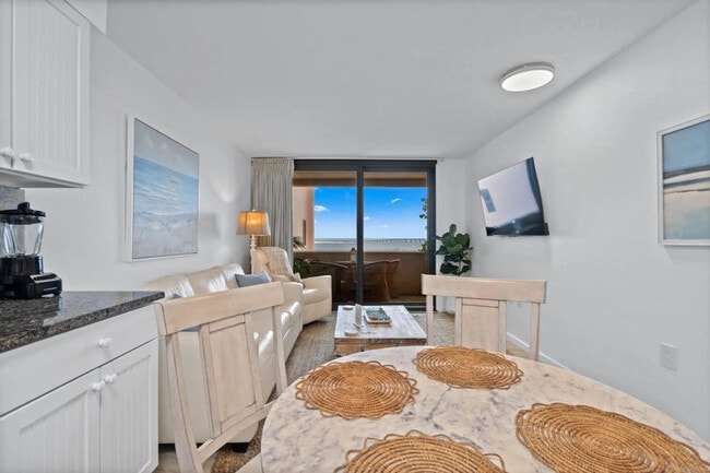 Building Photo - 500 Gulf Shore Dr Unit ID1447165P