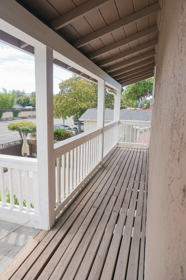 Deck off Primary - 929 Reed Ave