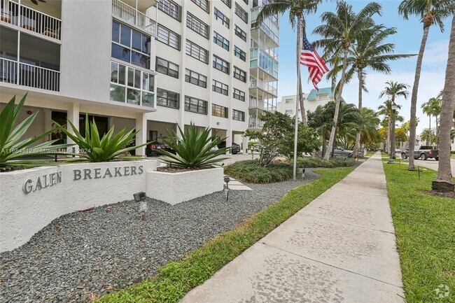 Building Photo - 550 Ocean Dr Unit 9F Rental