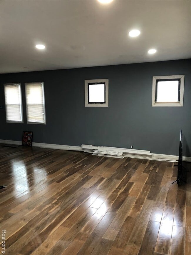 Photo - 19404 Saint Aubin St