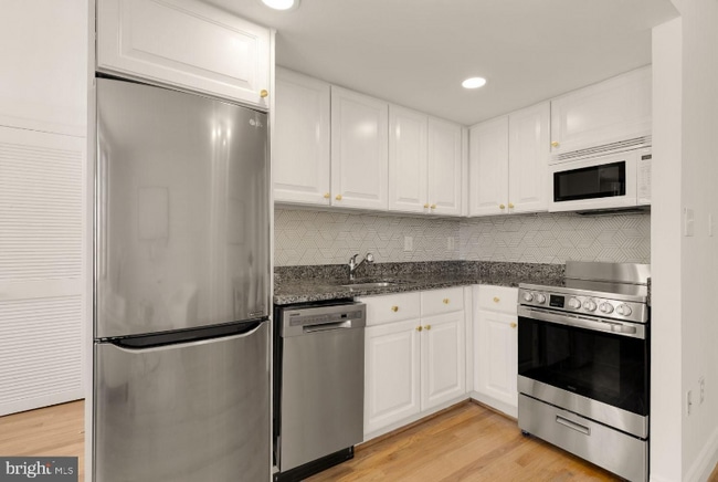 Photo - 1701 16th St NW Unit 717