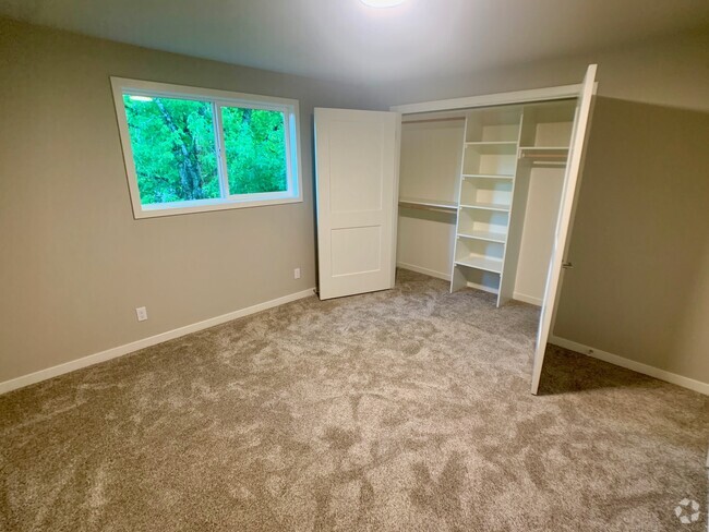 Building Photo - 204 9th NW St Rental