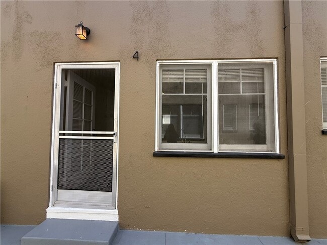 Building Photo - 253 S Lemon St Rental