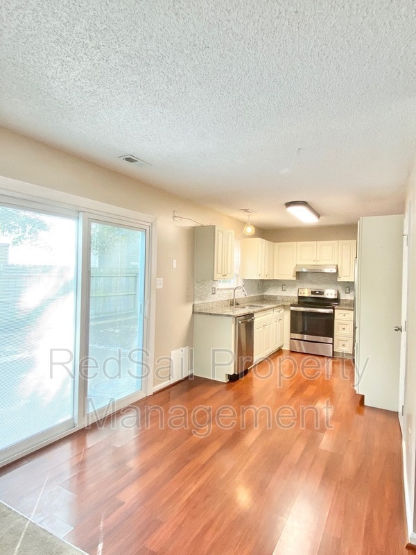 Photo - 204 Gate House Rd