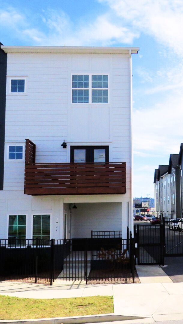 Building Photo - Be the First to Live in This Stunning New Townhome!!