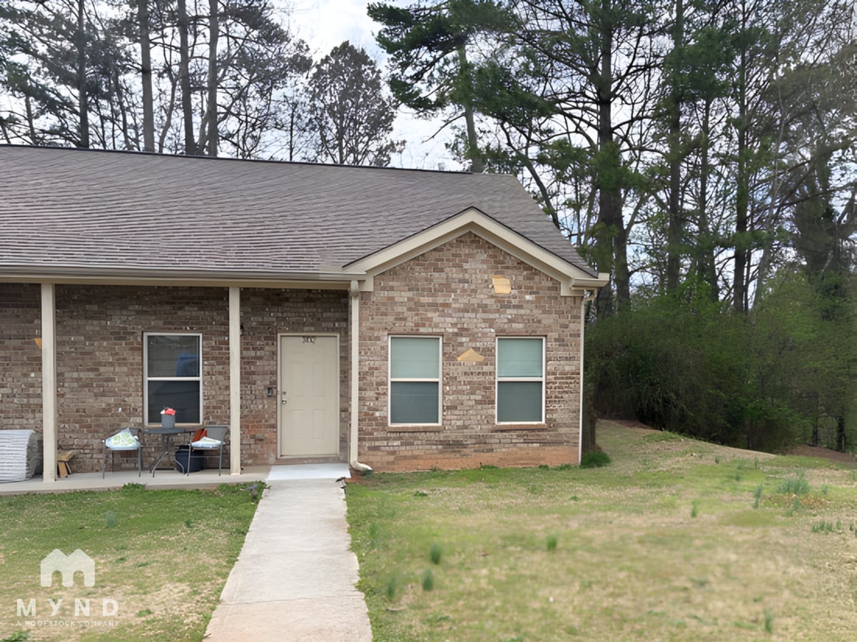 Photo - 302 Bedford Bay Ln