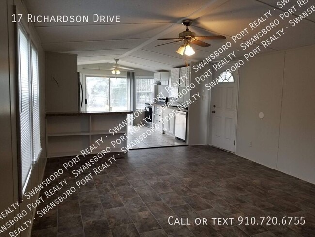 Photo - 17 Richardson Dr