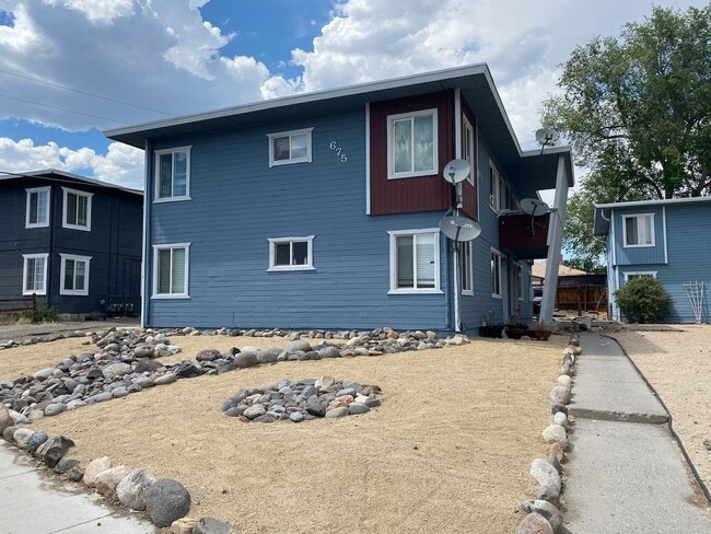 Building Photo - 675 Denslowe Dr Unit D