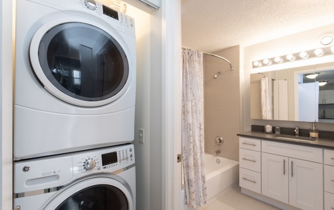 Photo - 32 W Grand Ave