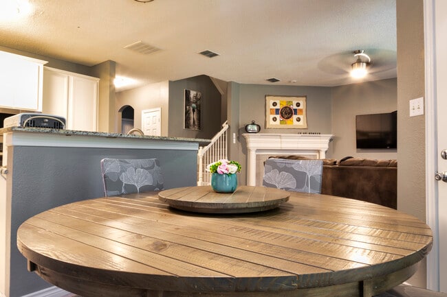 Photo - 9805 Cliffside Dr