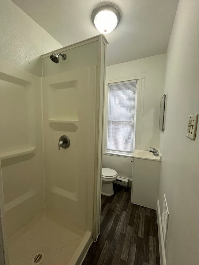 Photo - 11 N Ann St Unit Apt 2