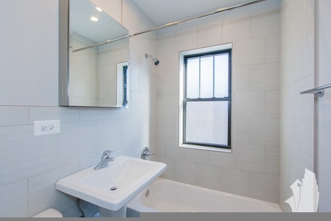 Photo - 1940 W Wilson Ave Unit 1942-3L