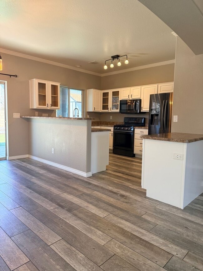 Photo - Adorable 3 Bedroom - 2 Bath - 2 Car Garage in Quailwood