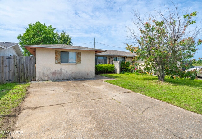 Photo - 1125 Bradley Cir