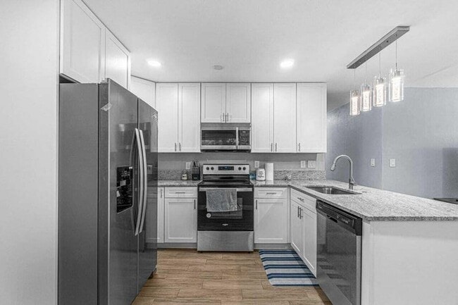Photo - 311 SW 7th Ave