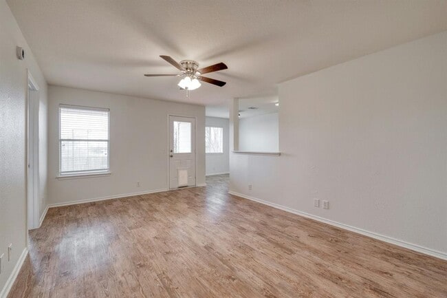 Photo - 104 Pinnacle Dr