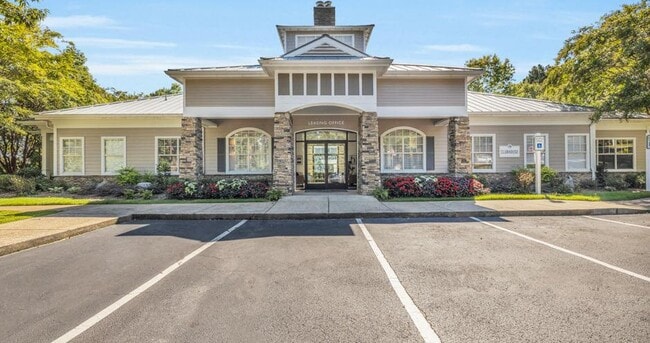 Photo - Marina Pointe