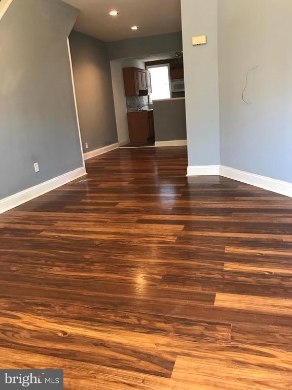 Photo - 5240 Sylvester St