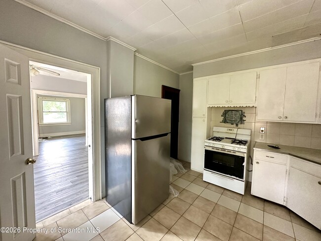 Photo - 124 Crown Ave