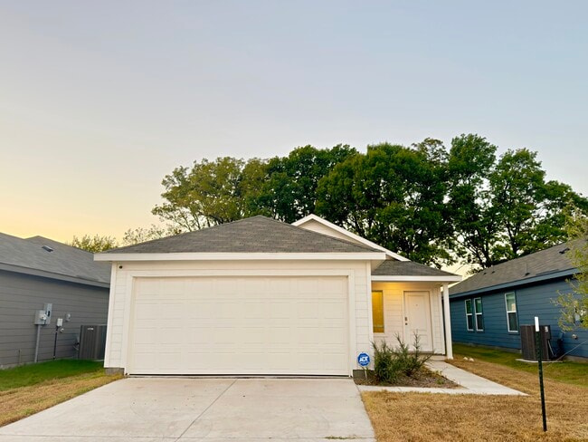 Photo - 6626 Highlands St