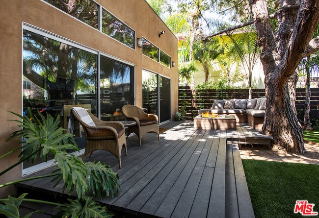 Photo - 639 Vernon Ave