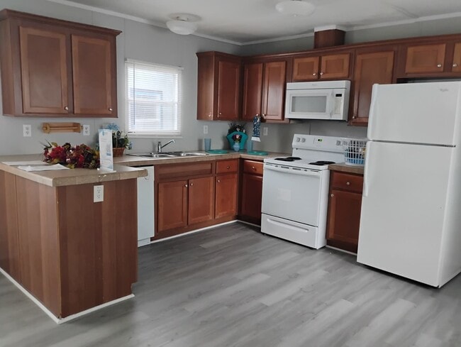 Photo - 110 N Michigan St
