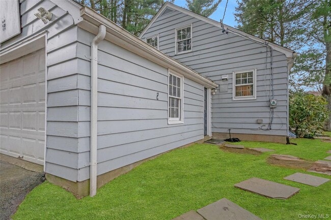 Photo - 630 Quaker Rd