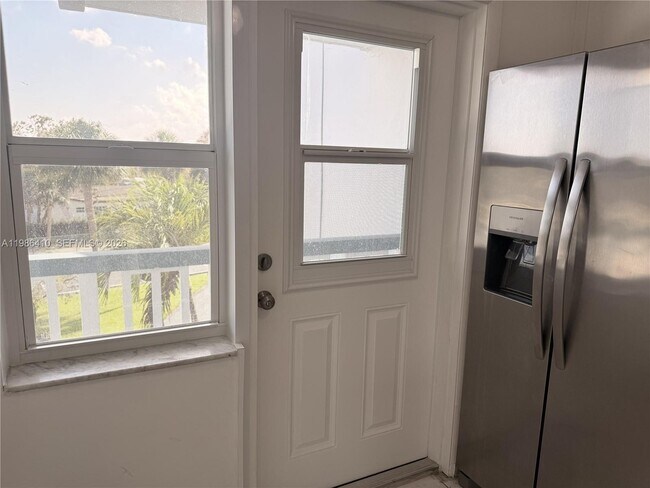 Photo - 2223 Park Ln Unit 306