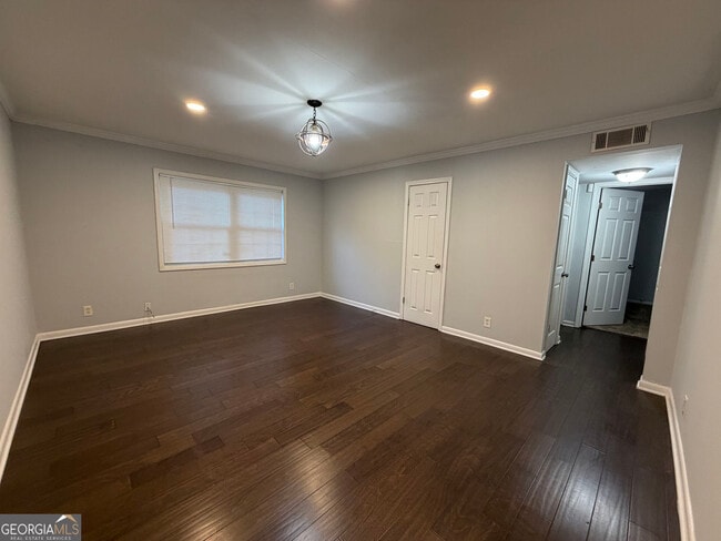 Building Photo - 777 Jordan Ln Unit G1