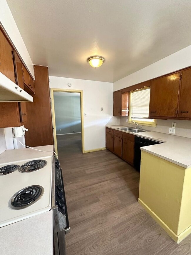 Photo - 3 Bed 2 Bath Ready to Rent!