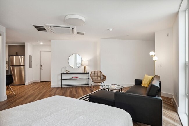 Photo - 3029 W Glenwood Ave Unit 401
