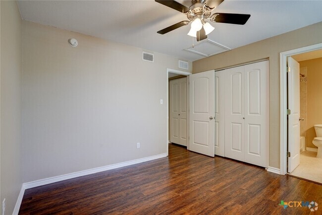 Building Photo - 422 Shadow Point Rental