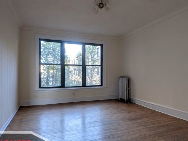 Photo - 2334 N Spaulding Ave Unit 2B