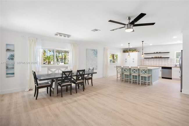 Photo - 1070 Tyler St