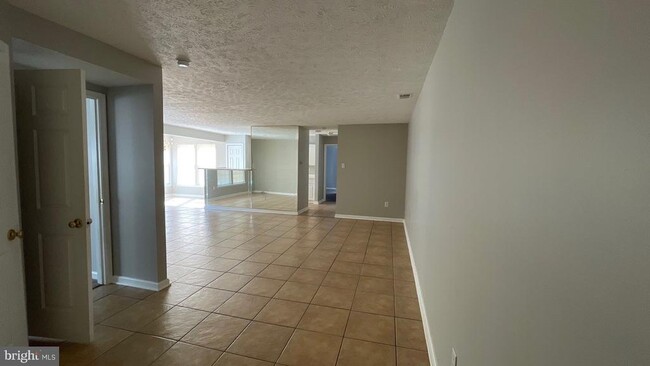 Photo - 4915 Riders Ct Unit 4915