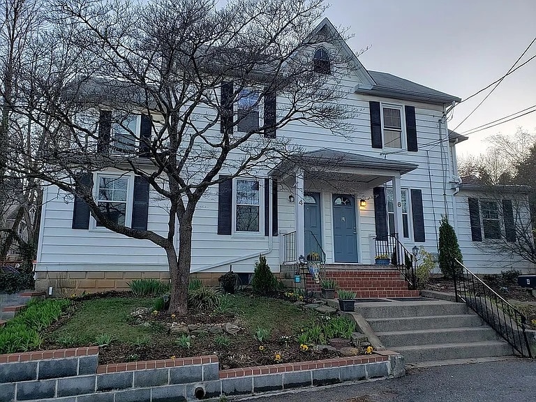 6 Duplex - 6 Duplex House
