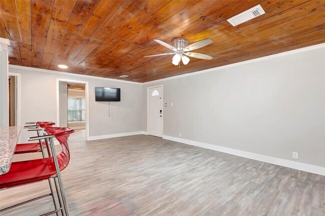 Photo - 618 Harvard St