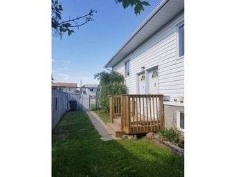 Photo - 6017 52 Ave