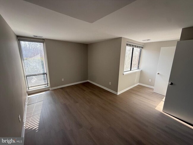Photo - 3339 Huntley Sq Dr Unit T