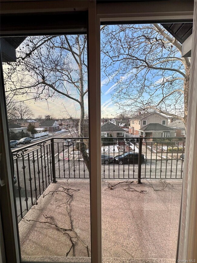 Photo - 64-67 185th St