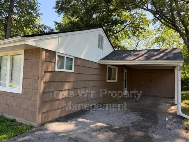 Photo - 5570 Winchelsea Dr