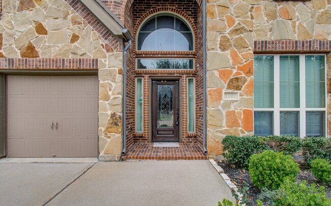 Photo - 1202 Watercrest Park Ln