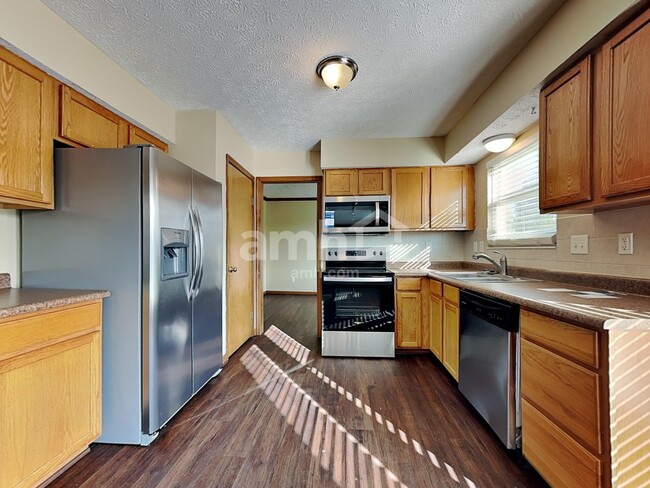 Photo - 6588 Taylor Trace Ln