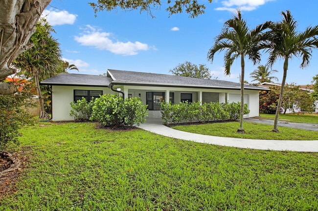 Photo - 725 Heron Dr