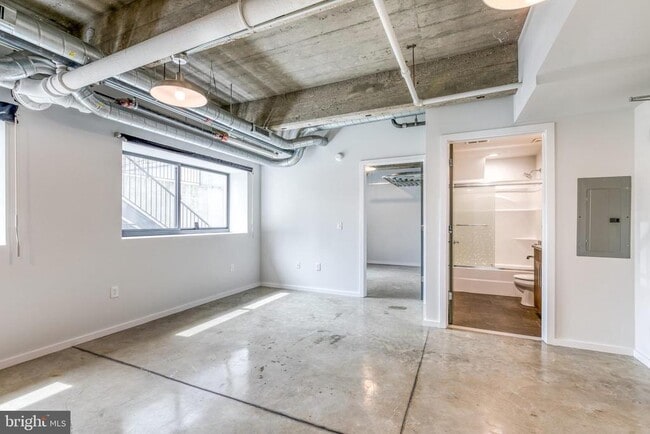 Photo - 4800 Brown St Unit 107