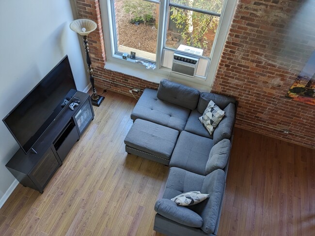 living room - 201 S Hoskins Rd Unidad 229