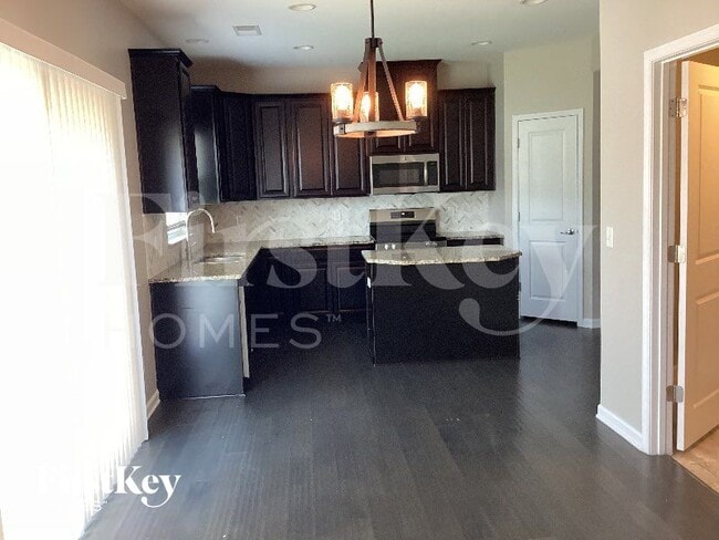 Photo - 2816 Bluestem Ln