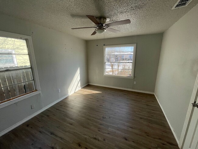 Photo - 1442 Kirkwood St