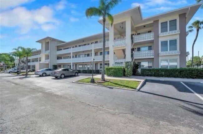 Photo - 1235 S Highland Ave Unit 1-102